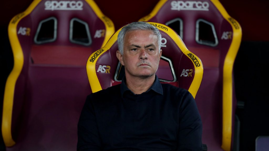 J04-Mou
