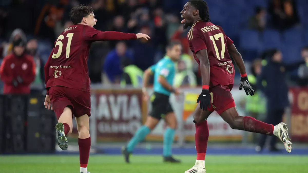 AS Roma 4 – 1 Lecce : tops / flops et analyse AmoRoma, notes des journaux italiens.