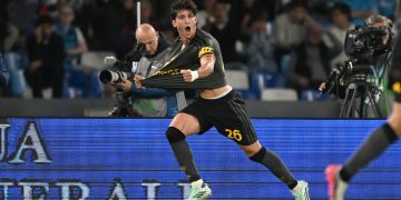 Un match riche en rebondissements : Naples et l’AS Rome se partagent les points après une seconde mi-temps complètement folle